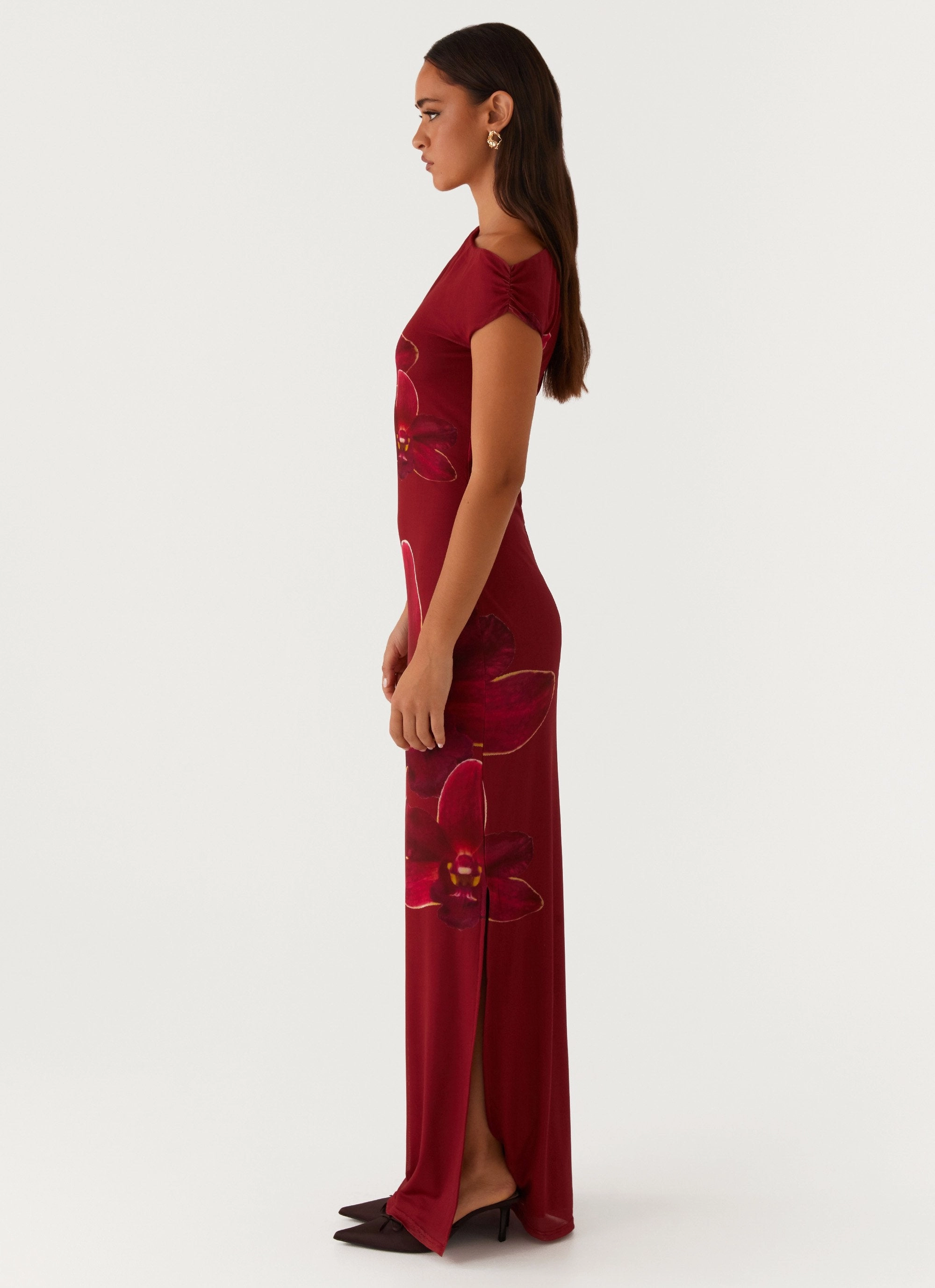 Showtime Maxi Dress - Maroon Bold Color