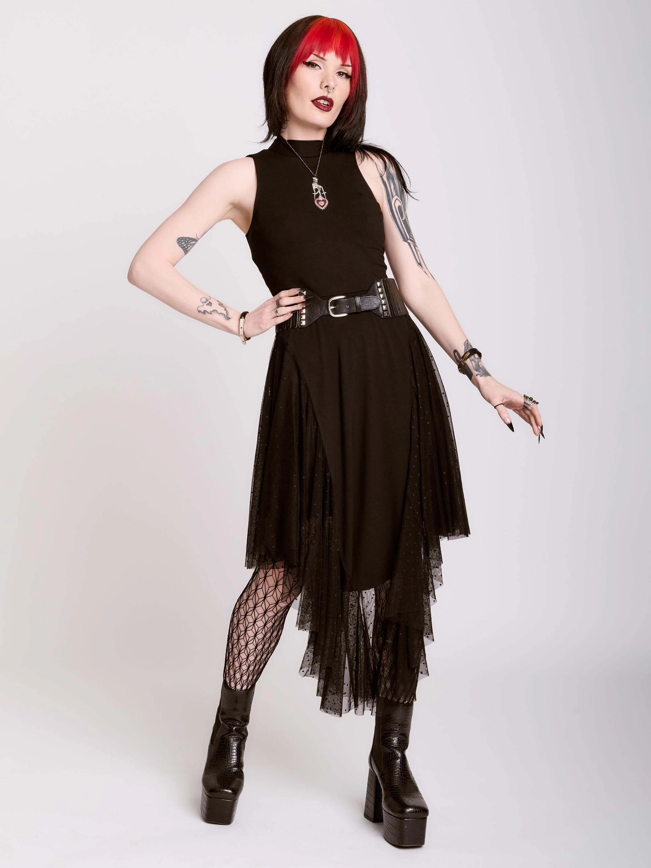Breathable Design Influencer-Approved Dark West Dress