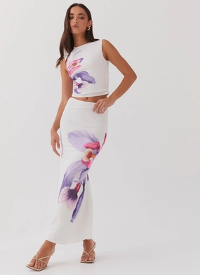 Flowy Drape Thermoregulating Fabric Waiting For Dawn Mesh Maxi Skirt - White