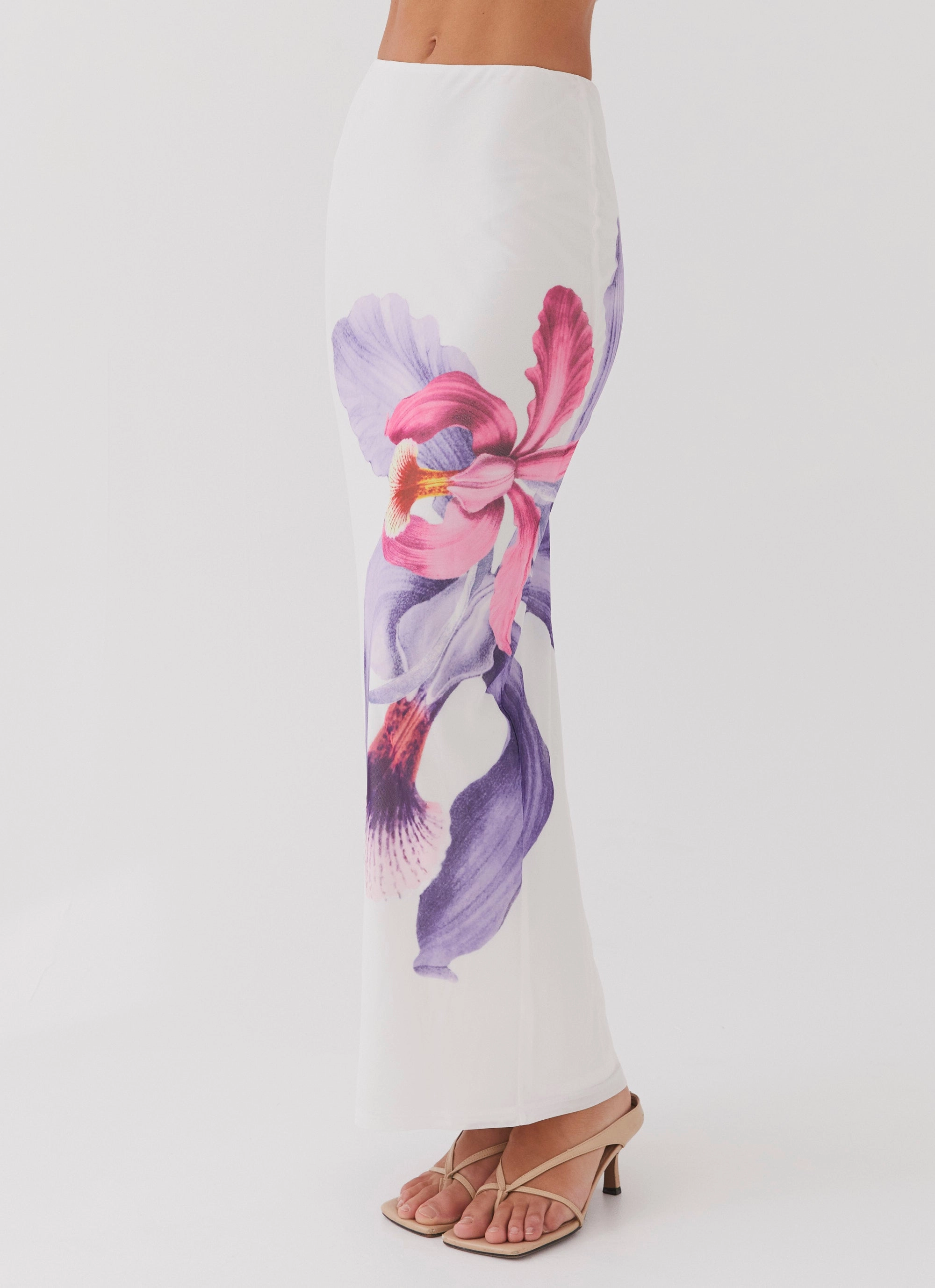 Soft Texture Soft Styling Waiting For Dawn Mesh Maxi Skirt - White