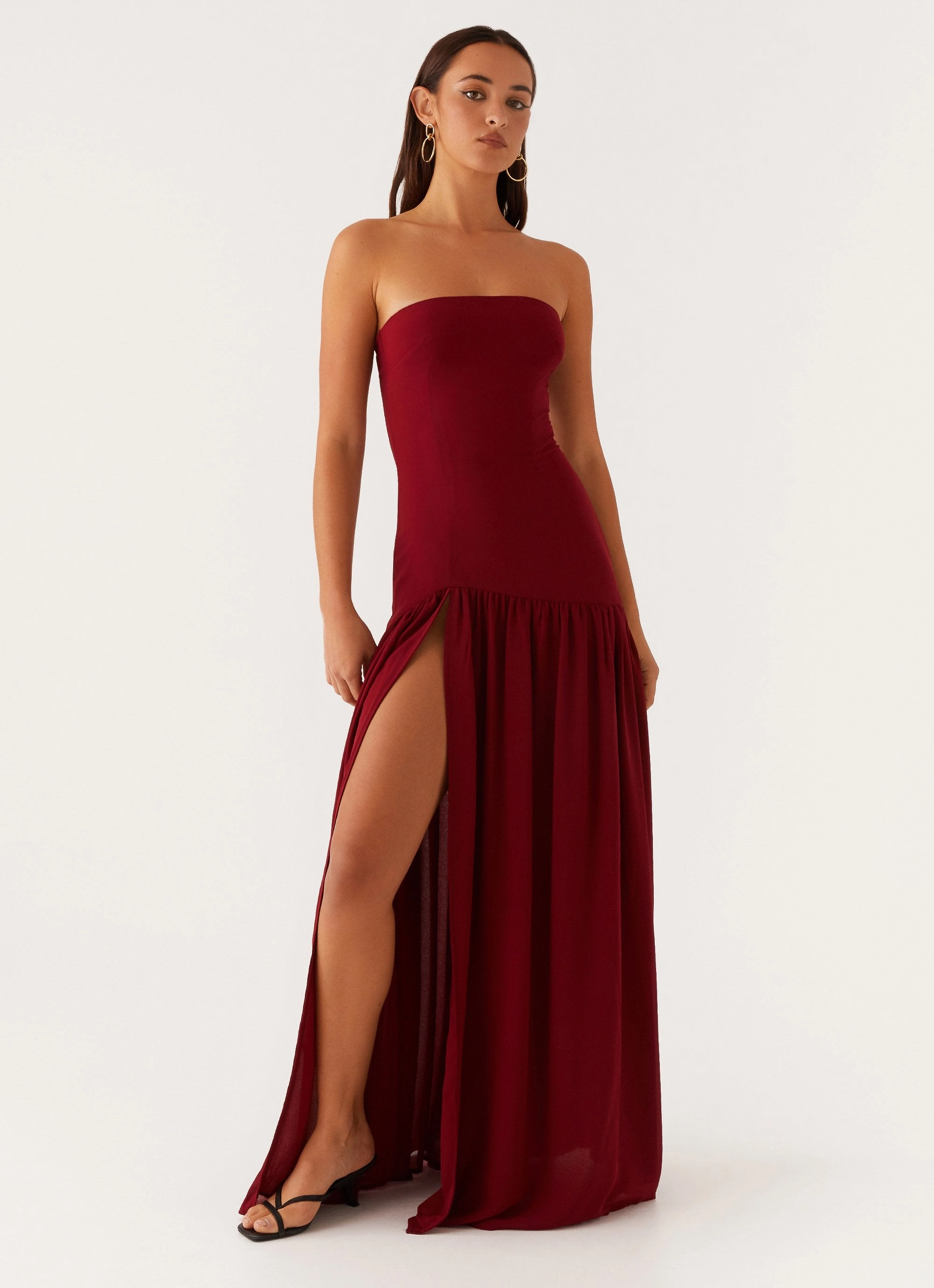 Eden Strapless Maxi Dress - Maroon Elegant Outline