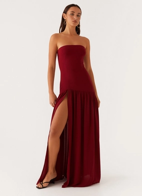 Eden Strapless Maxi Dress - Maroon Elegant Outline