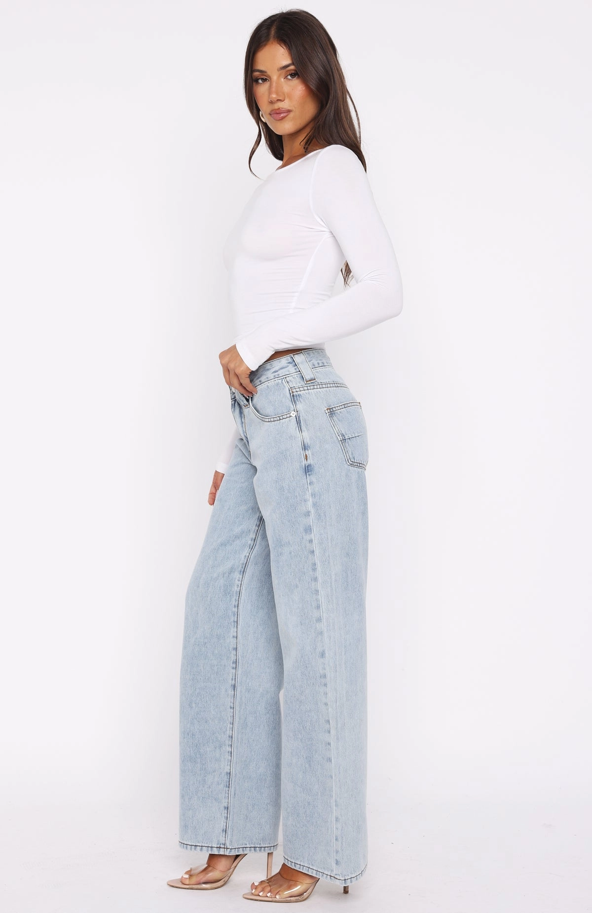 Evening Stroll Athlete Fit Classic Autumn Days Adult Fashion Clarissa Low Rise Wide Leg Jeans Mid Blue