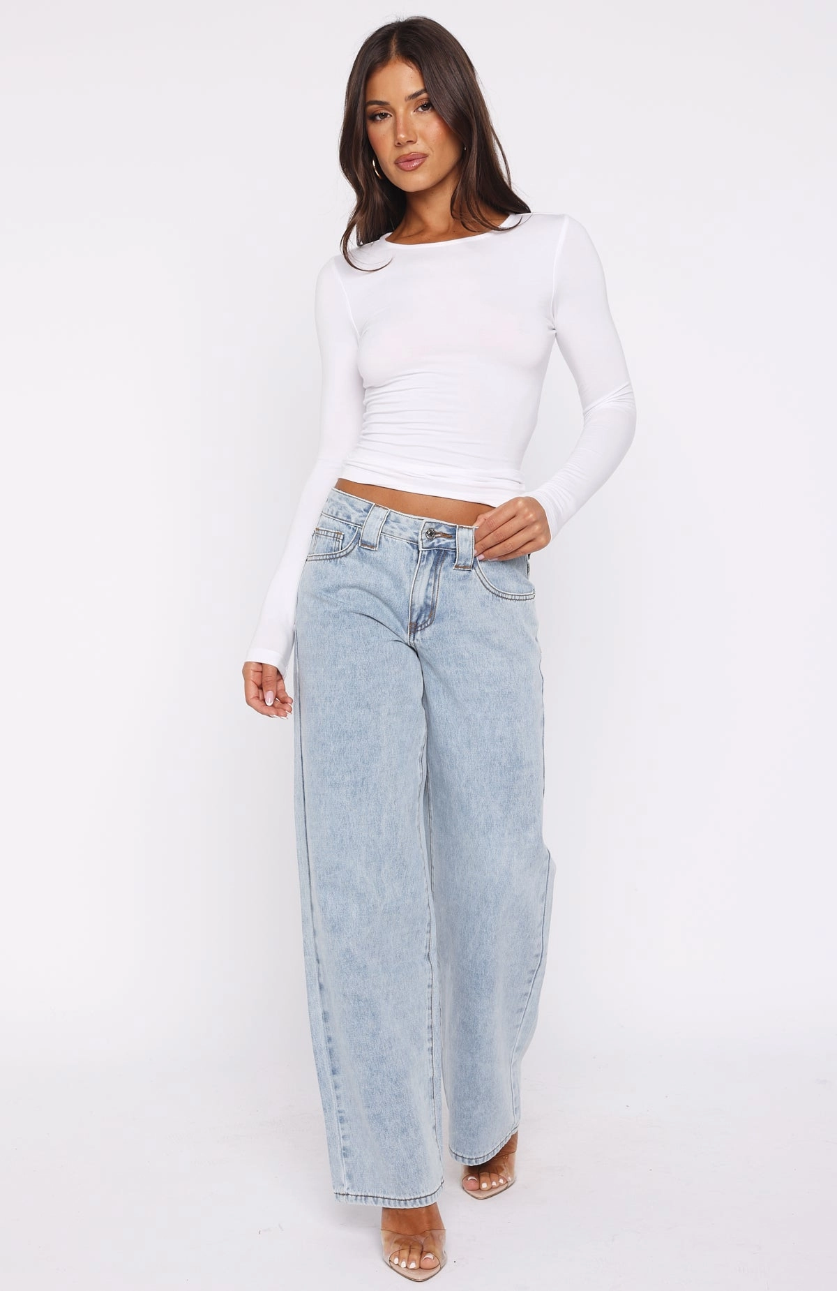 Clarissa Low Rise Wide Leg Jeans Mid Blue Relaxed Mood