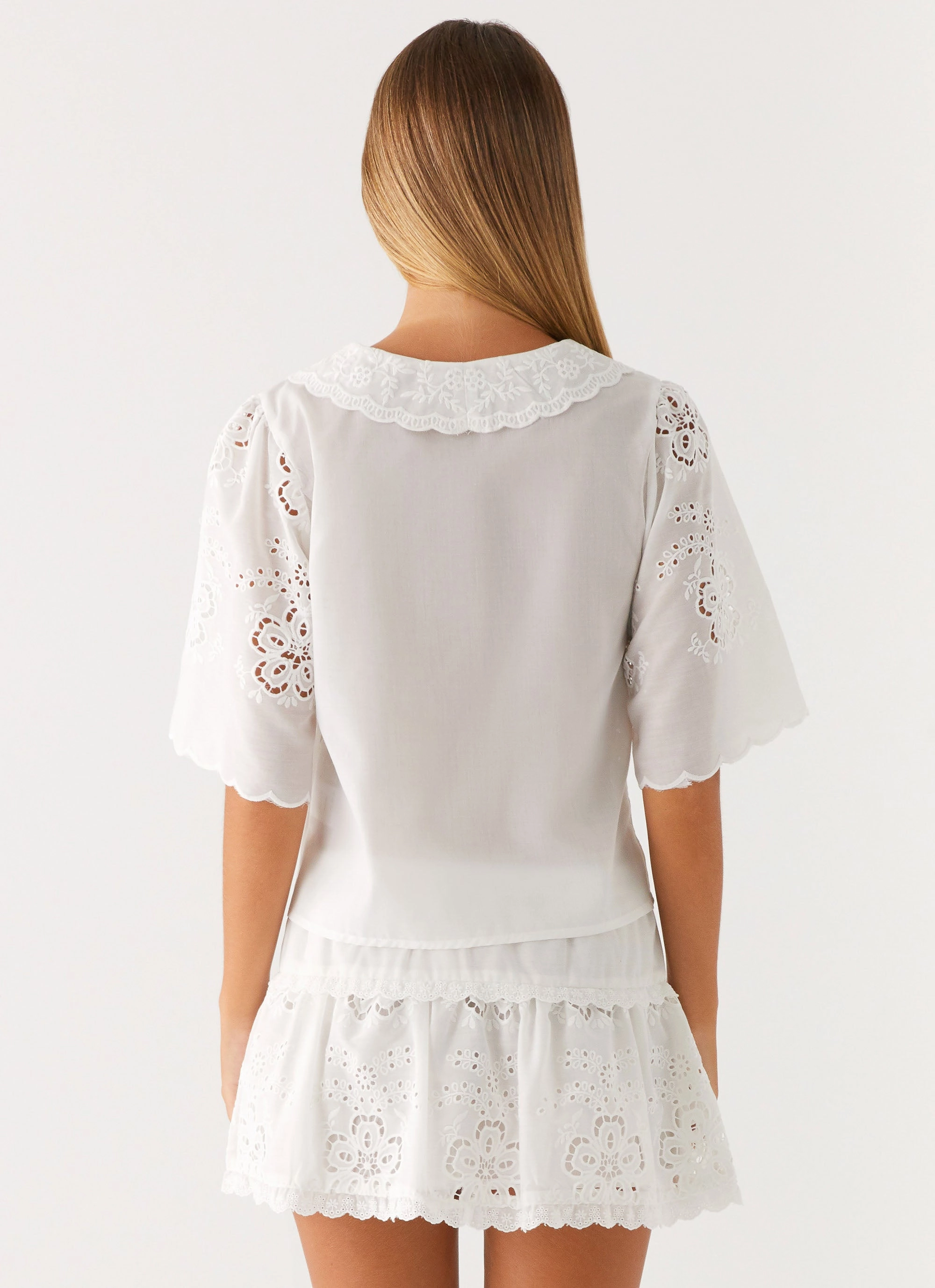 Crisp Details Summer Escape Embroidered Mini Skirt - White