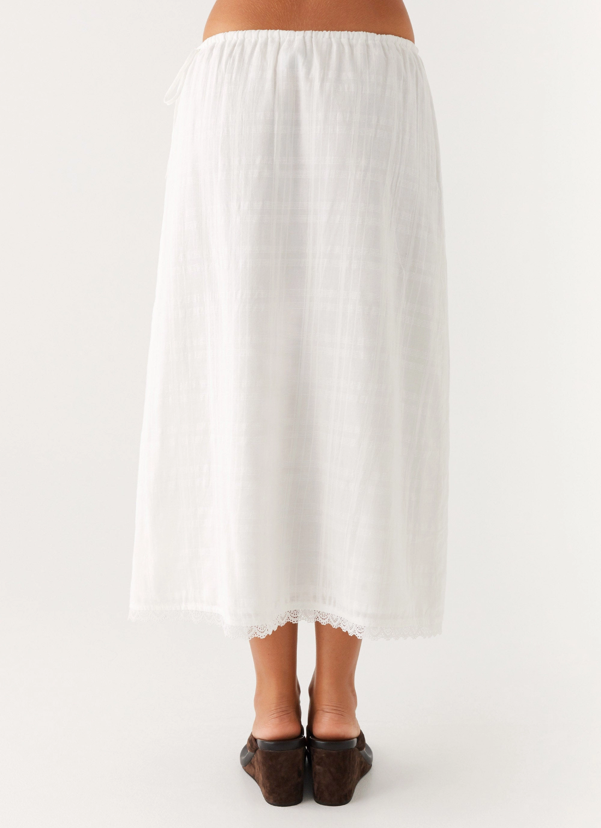 Sweet Lullaby Midi Skirt - White urban scene