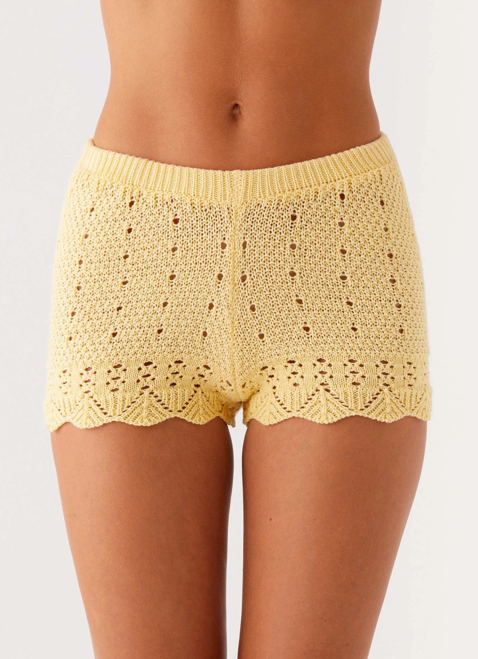 Oakley Low Rise Mini Shorts - Yellow Fit Design Comfy Layer