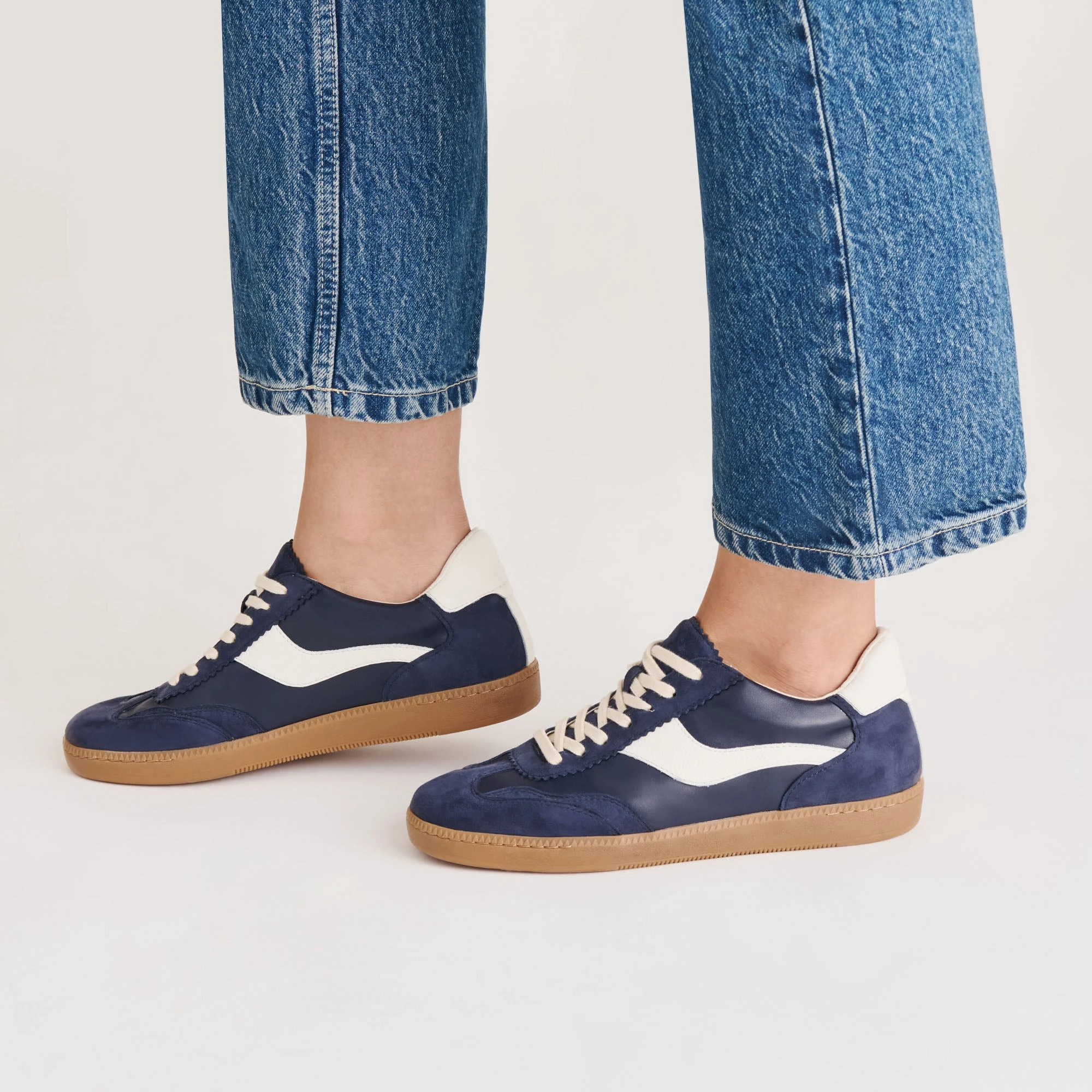 Shock   Absorbing AntiOdor NOTICE SNEAKERS NAVY SUEDE