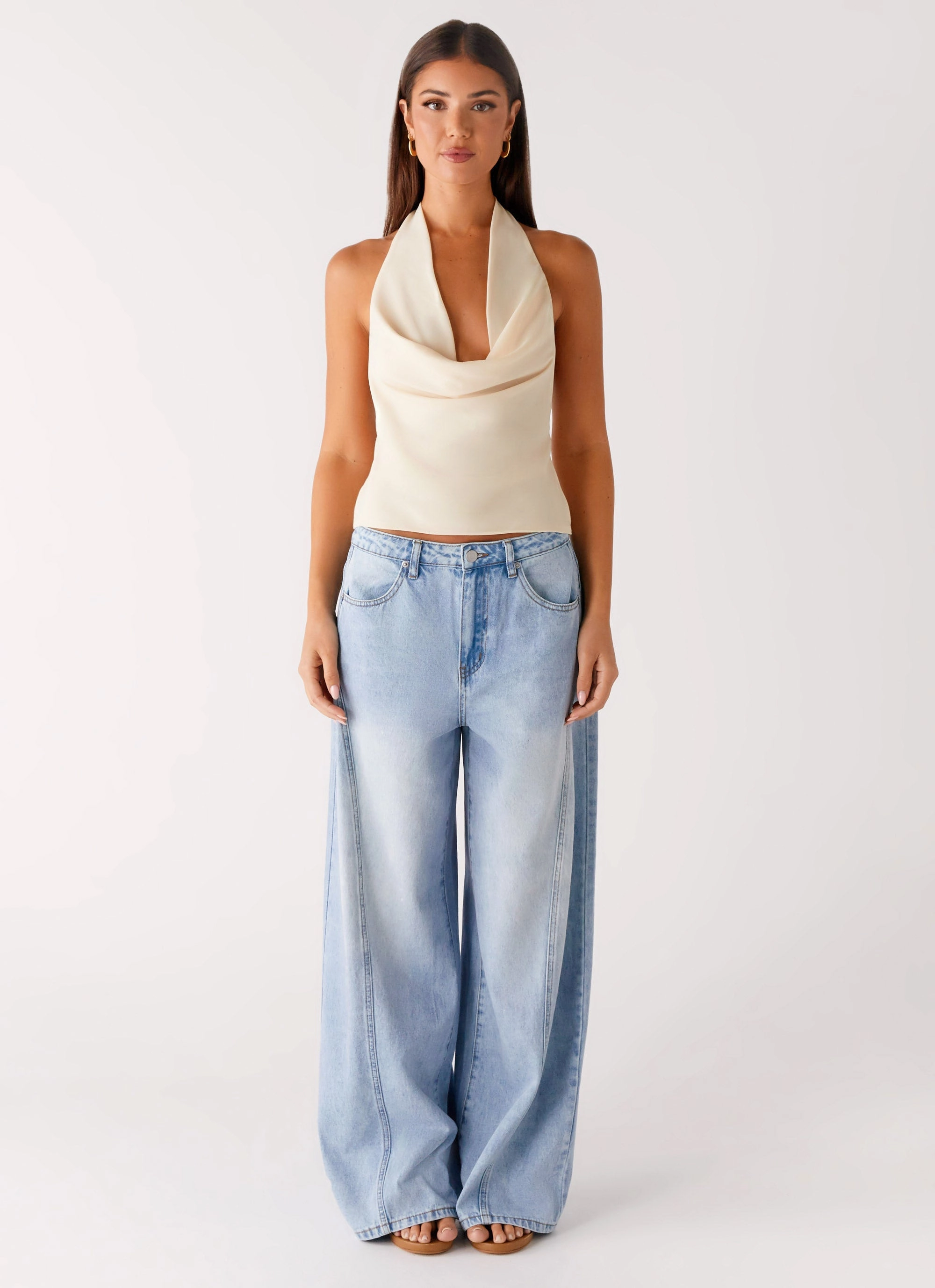 High Quality Bold Look Summer Vibes Timeless Wide Leg Jeans - Bleached Blue