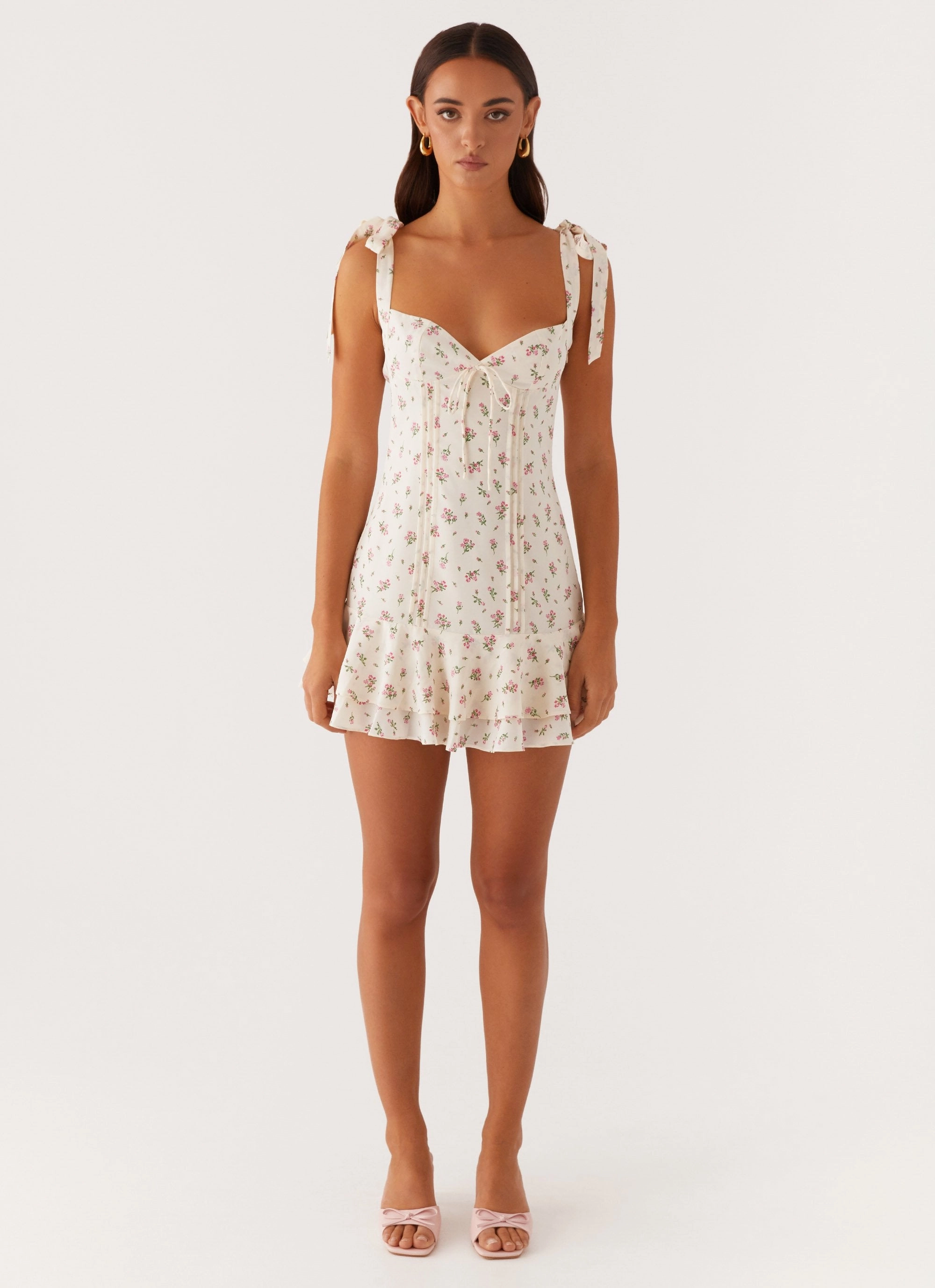 Tova Mini Dress - White Flower Pose Sweet Cozy Mood